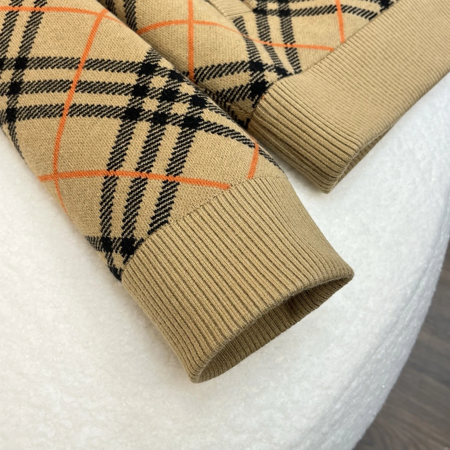 wg.luxury-- 2ur25rry wool item: E-F443J1518H
